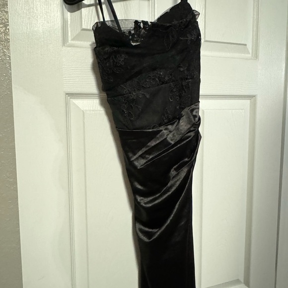 Stunning black silky dress with lace back in size Medium. - Picture 4 of 6